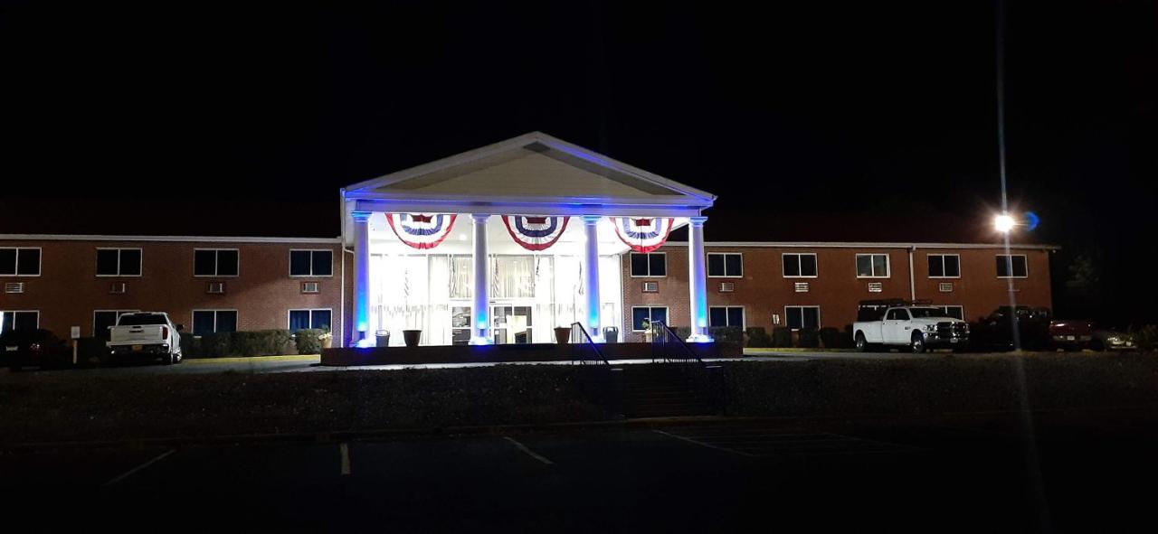 Americas Best Value Inn Phenix City Exterior foto